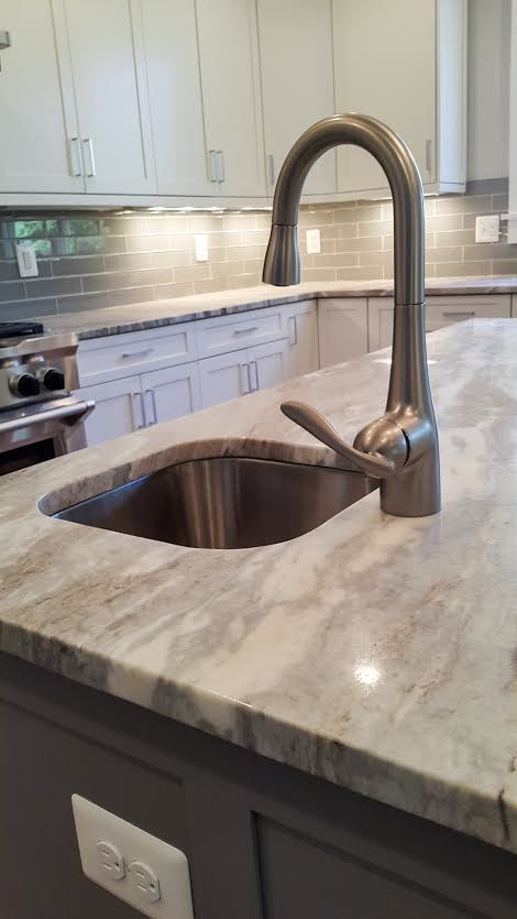 Kitchen - transitional kitchen idea