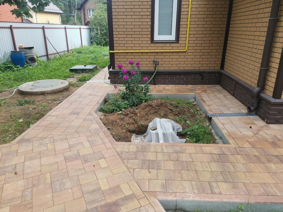 Реализация ландшафтного проекта на площади 300м2.