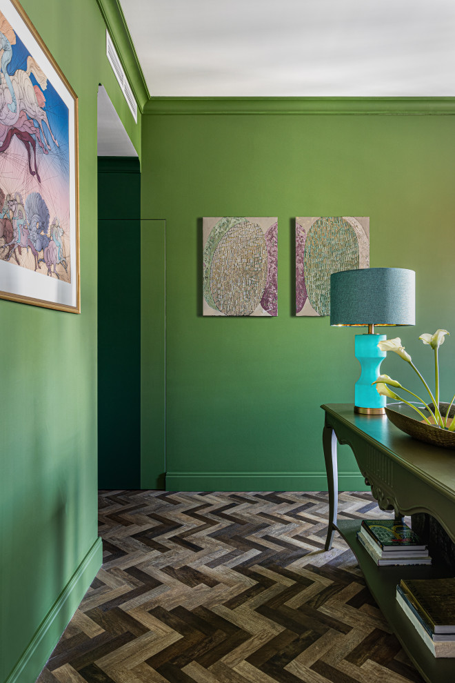 Интерьер квартиры в сочных оттенках с текстилем от Pierre Frey