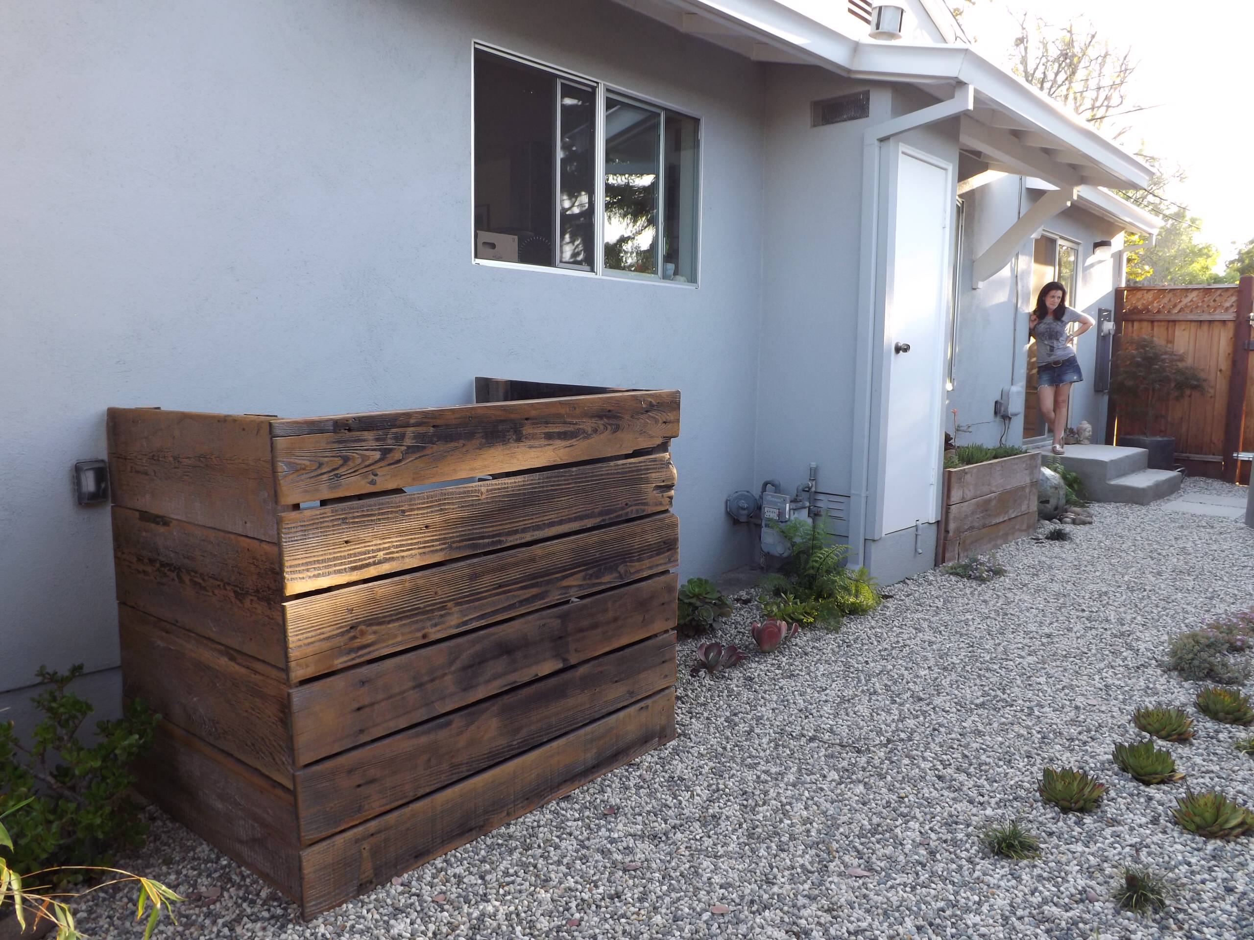 Saratoga side yard