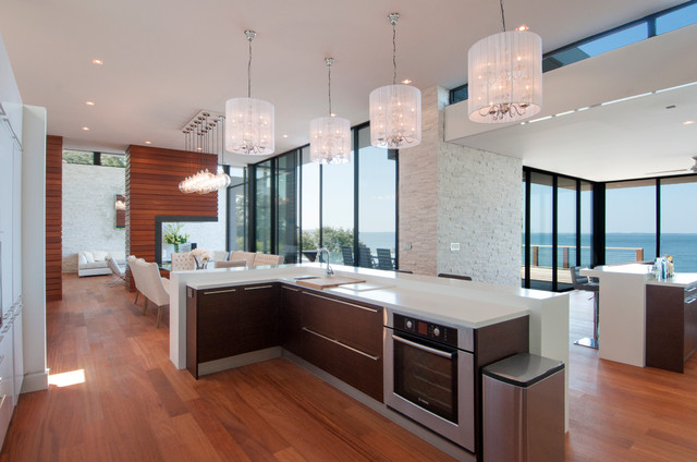 Hamptons Waterfront contemporary-kitchen