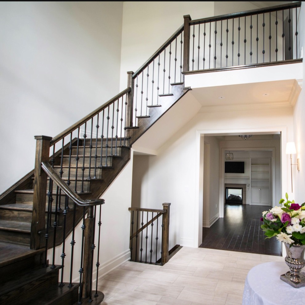 Transitional staircase photo in Toronto