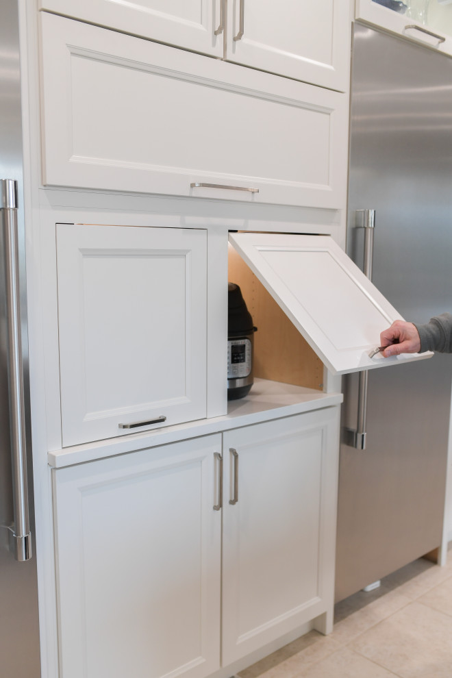 Kitchen - transitional kitchen idea