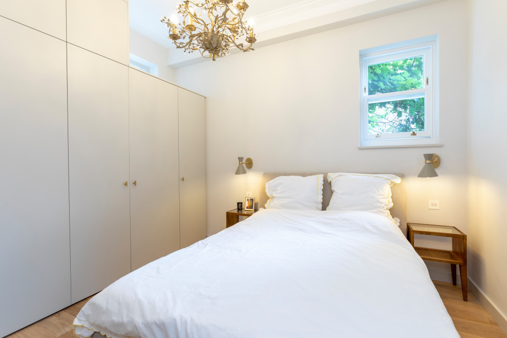 Design ideas for a modern bedroom in London.