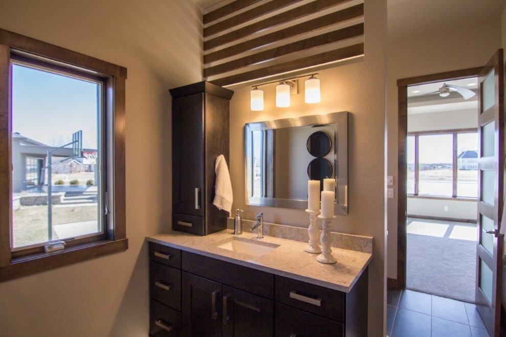 Bathroom - transitional bathroom idea