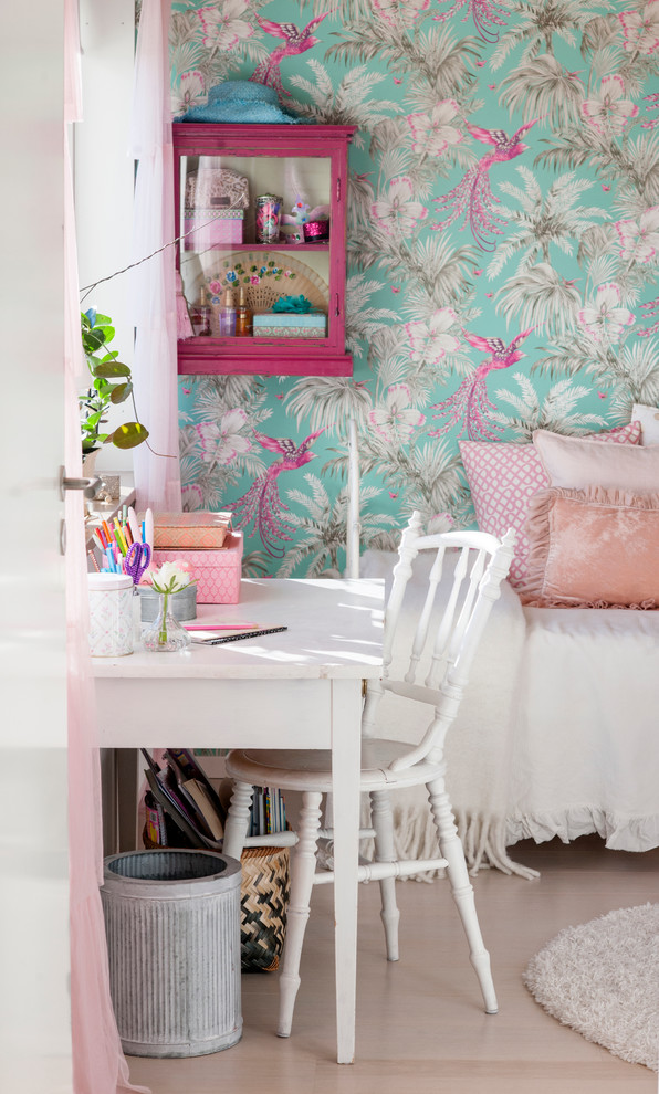 Design ideas for a small tropical kids' room for girls in Stockholm.