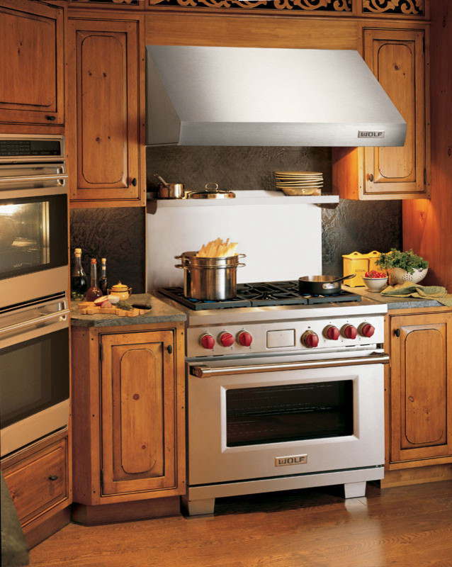 Wolf 36" Pro-style Dual-fuel Range, Classic Stainless | DF366