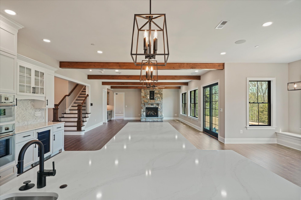 Refreshing & Modern Farmhouse