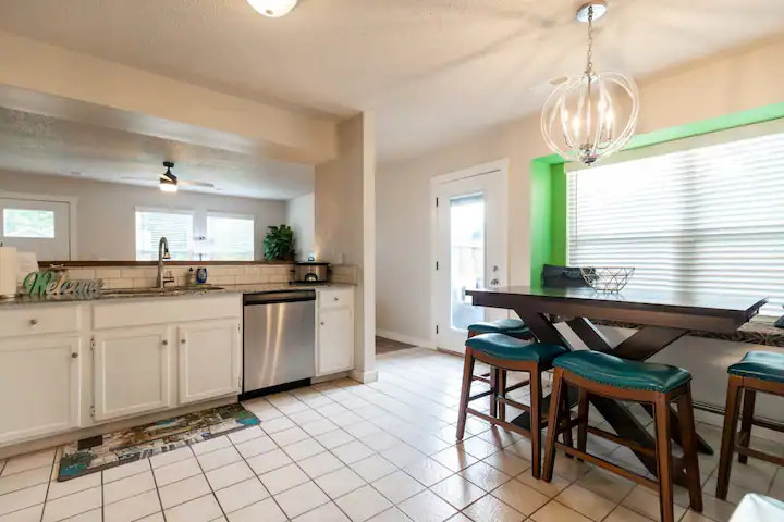 Vacation Rental - The Artful Nest