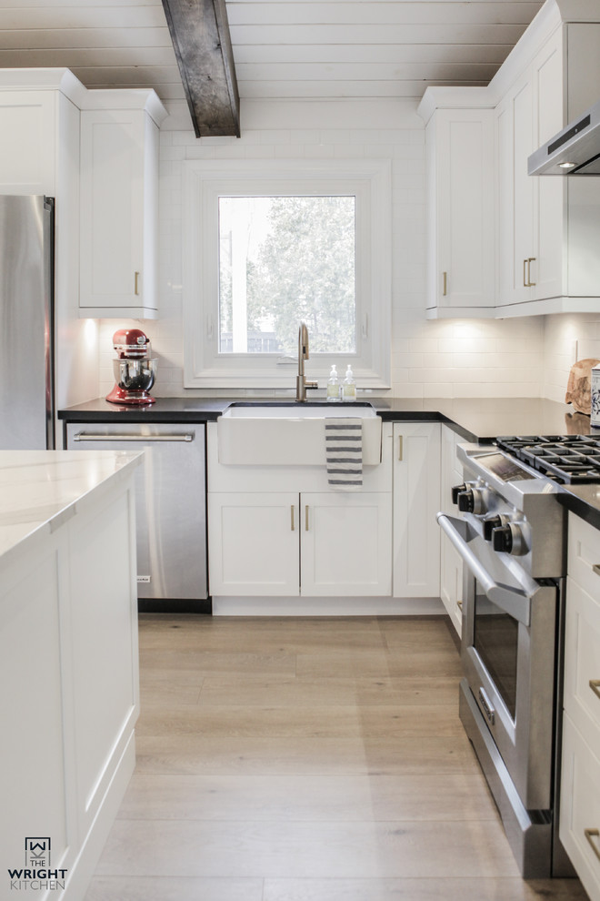 Inspiration for a transitional kitchen remodel in Toronto