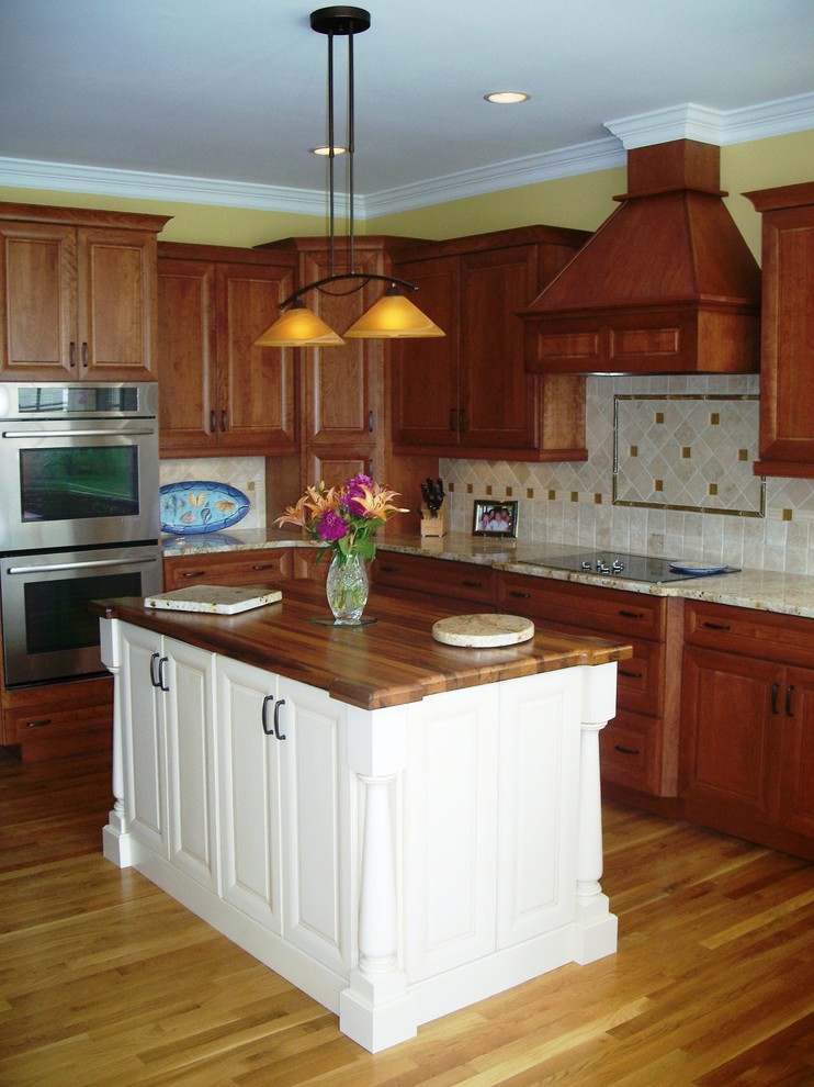 Traditional Cherry with Off White accent