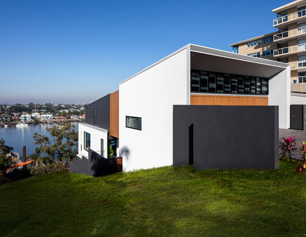 Design ideas for a large modern exterior in Brisbane.