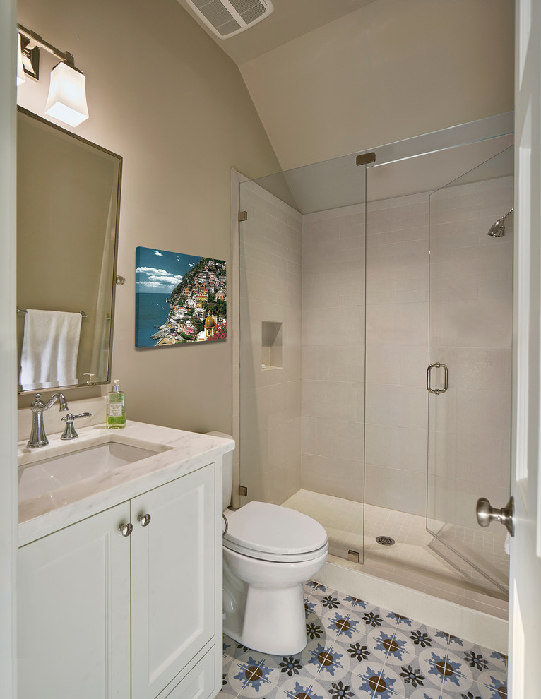 Photo of a transitional bathroom in Dallas.