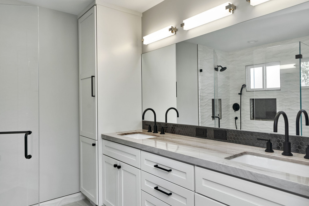 Beautiful modern renovation in Silicon Valley - Modern - Bathroom - San ...