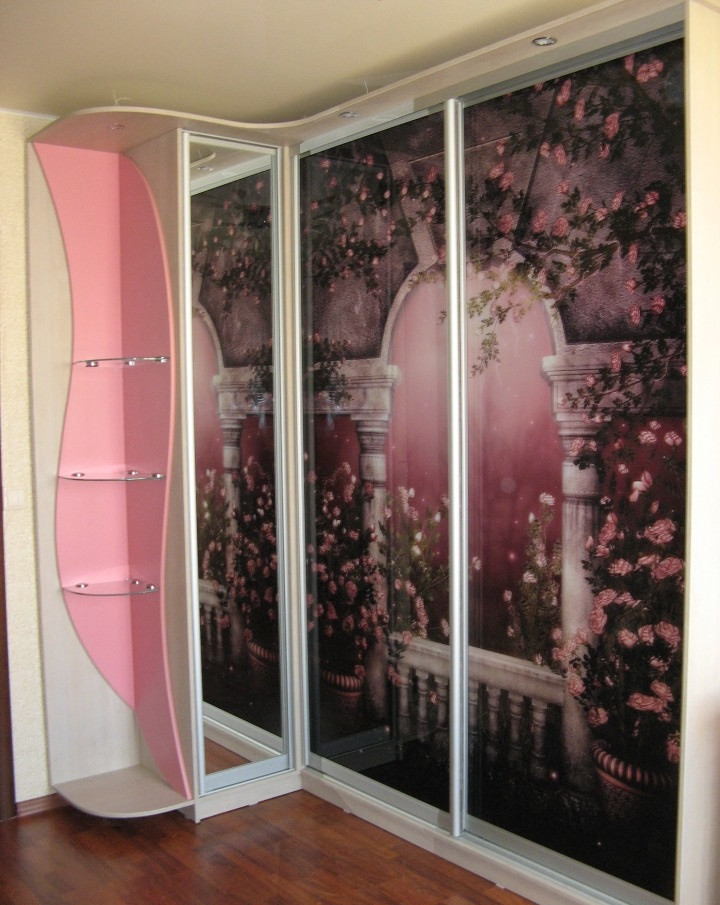 Шкафы и стеллажи