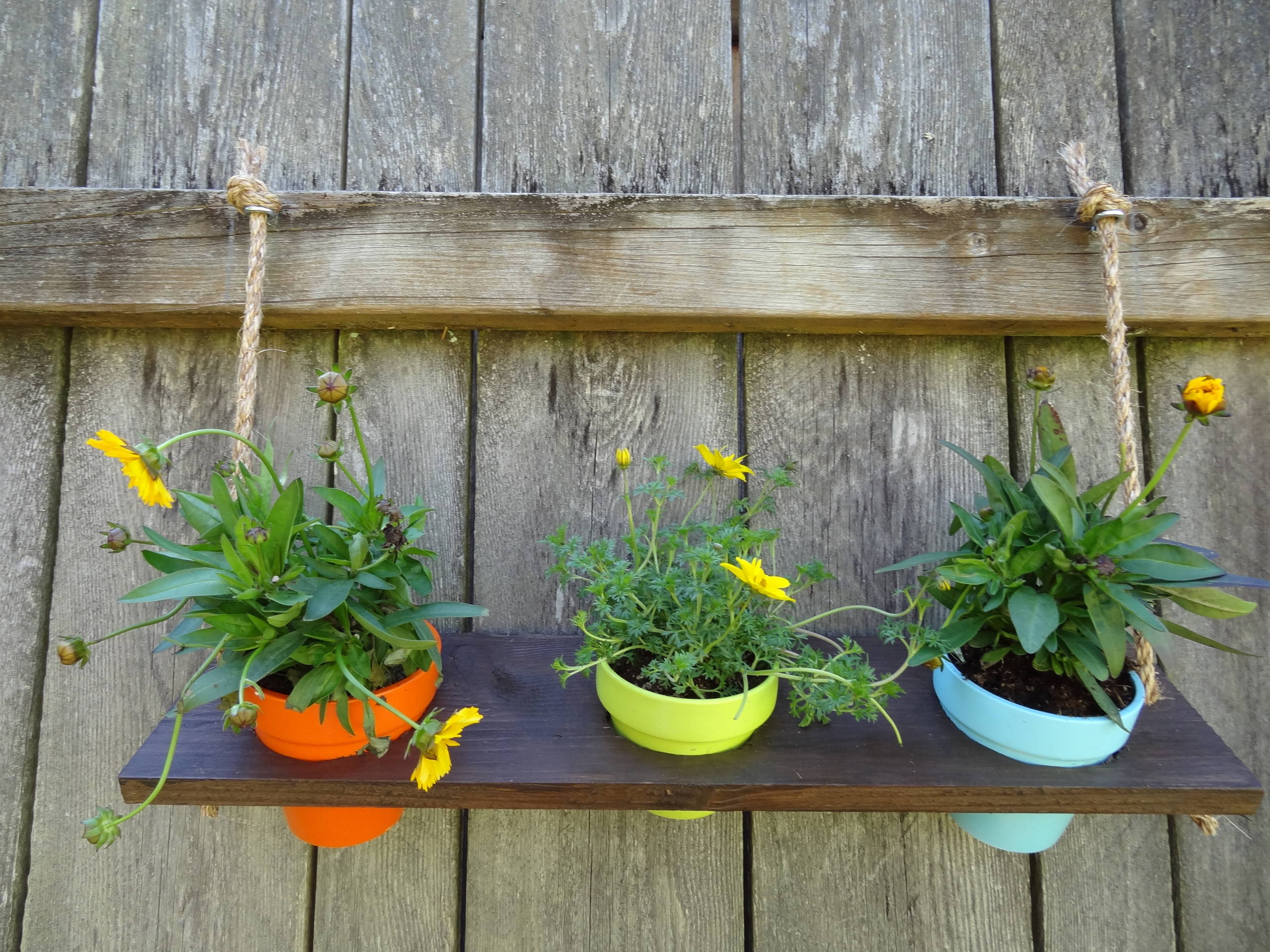 DIY: How to Make Backyard Hanging Shelves