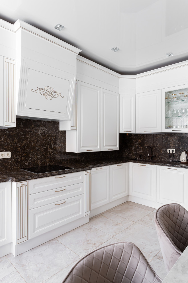 Угловая классическая кухня в КП Загорянка парк