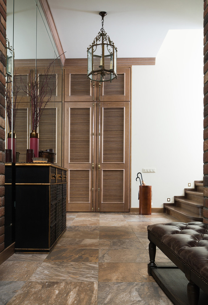 Transitional entryway in Moscow.
