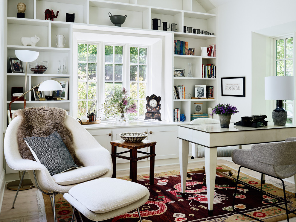 Home office - transitional home office idea in New York