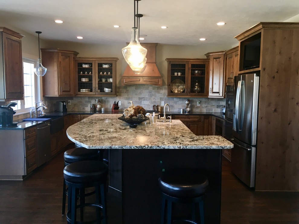 Kitchen - rustic kitchen idea in Cleveland
