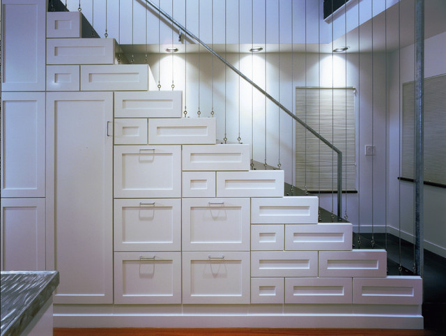 Cómo hacer una estantería fácil con una escalera  Decoración de unas,  Escaleras de madera, Estanterias de madera