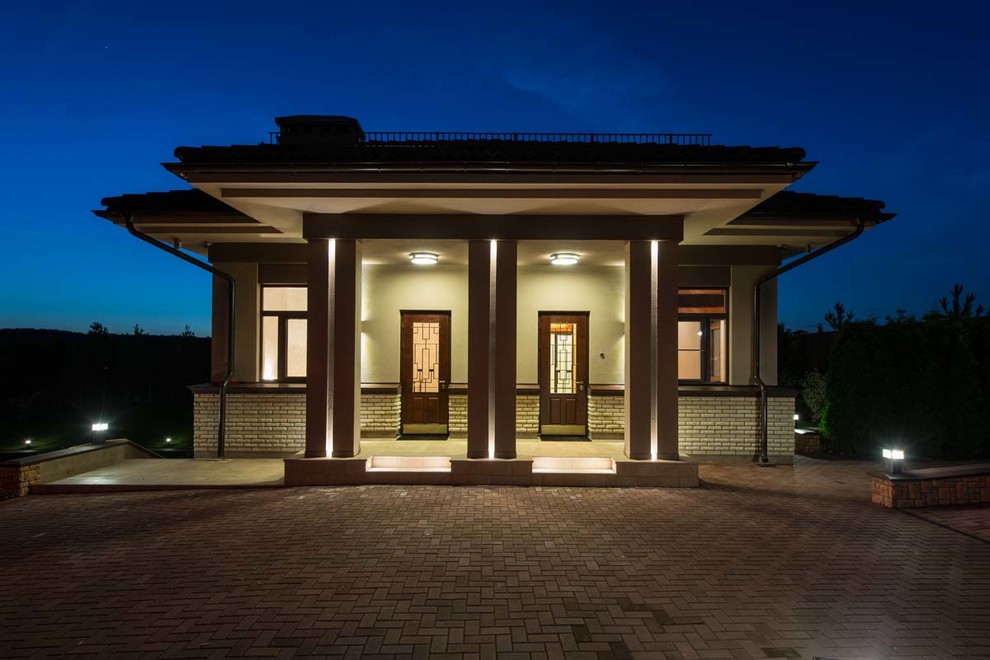 Дом в овраге ночью