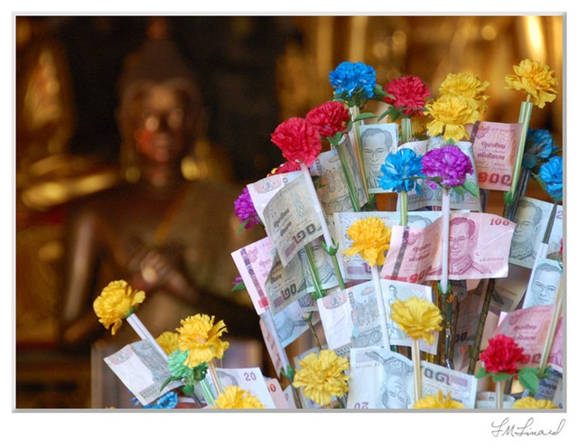 "Offering to Buddha" Photography by Lisa Linard