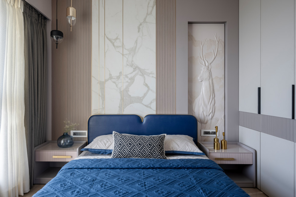 Design ideas for a contemporary bedroom in Mumbai.