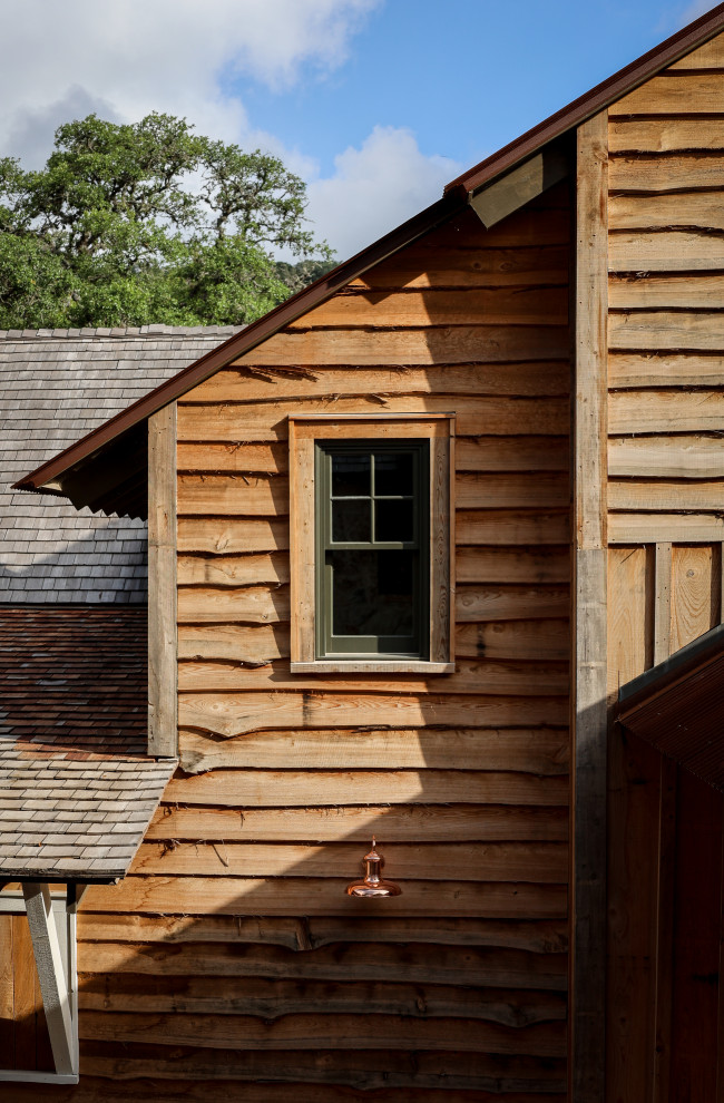 Inspiration for a rustic home design remodel in Austin