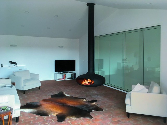 CHEMIN&Eacute;E CENTRALE / CENTRAL FIREPLACE minimalistisch-wohnbereich