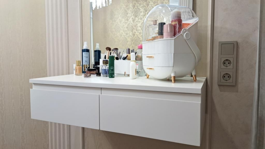 Современная классика в эмали и золоте