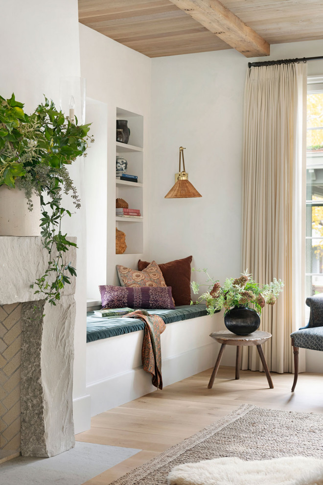 6 Tips to Help You Create a Chic Living Space