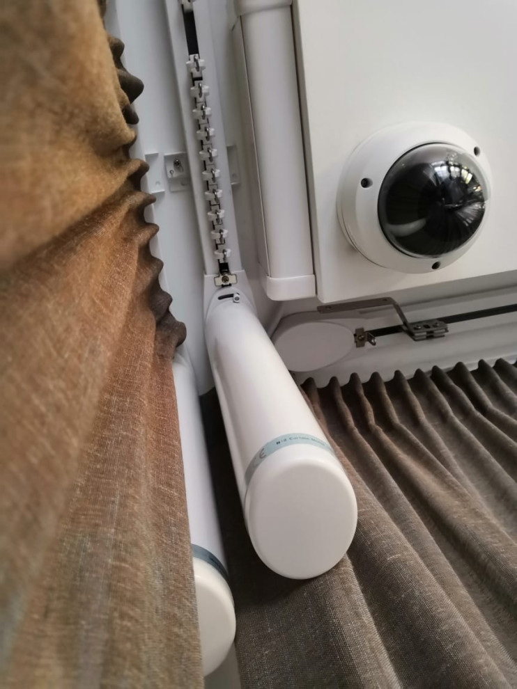 Automatic curtains control