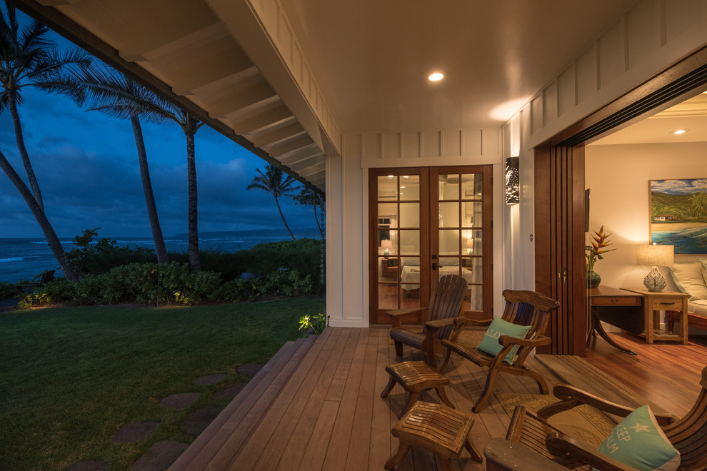 Photo of a beach style verandah in Hawaii.