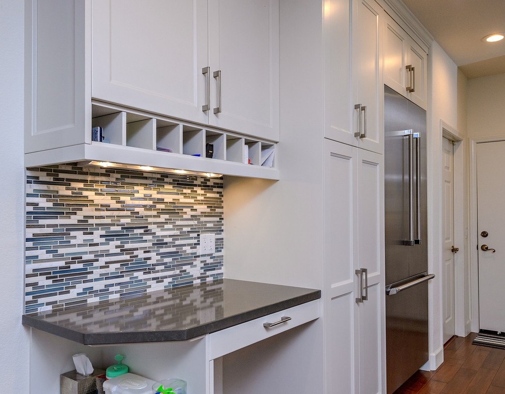 Transitional kitchen photo in San Diego