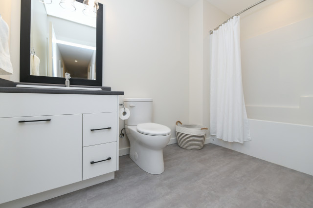 Harbourview Boulevard transitional-basement