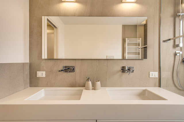 RIZZO modern-bathroom