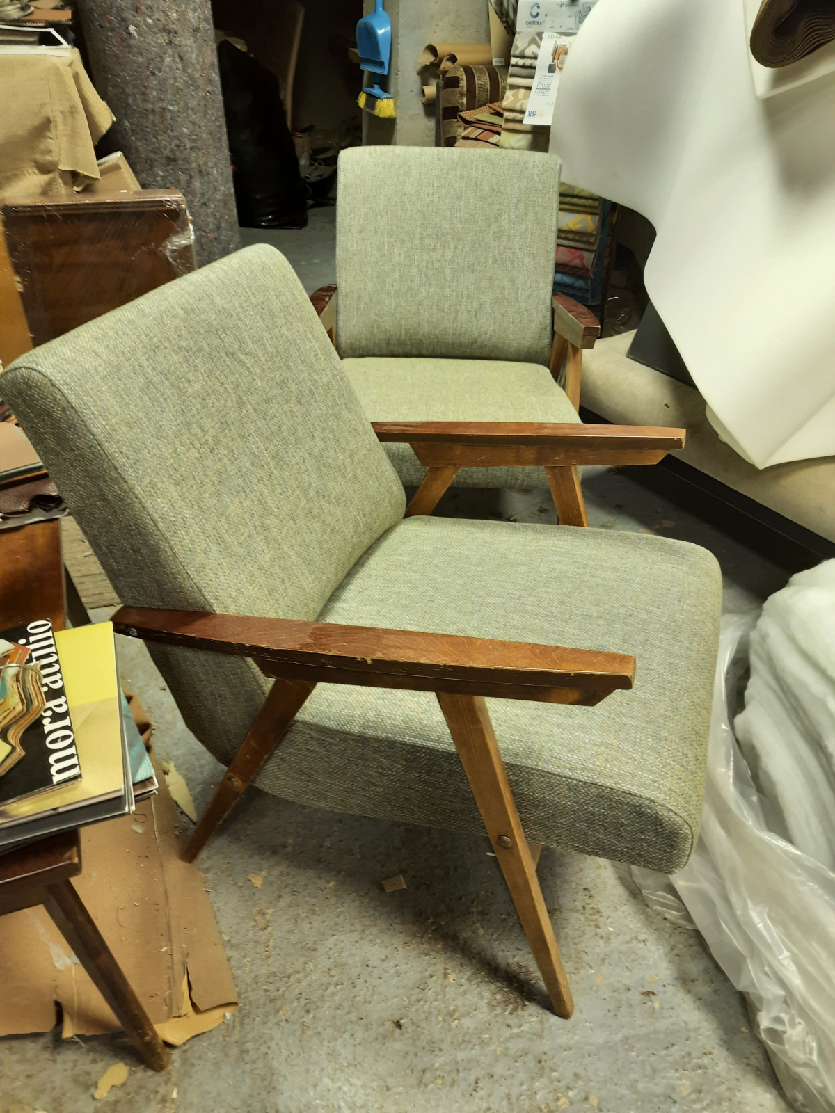 Обивка, ремонт, перетяжка мягкой мебели.