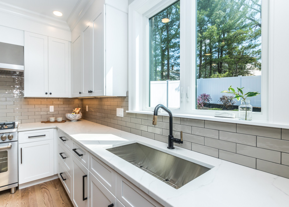 Example of a transitional kitchen design in Boston