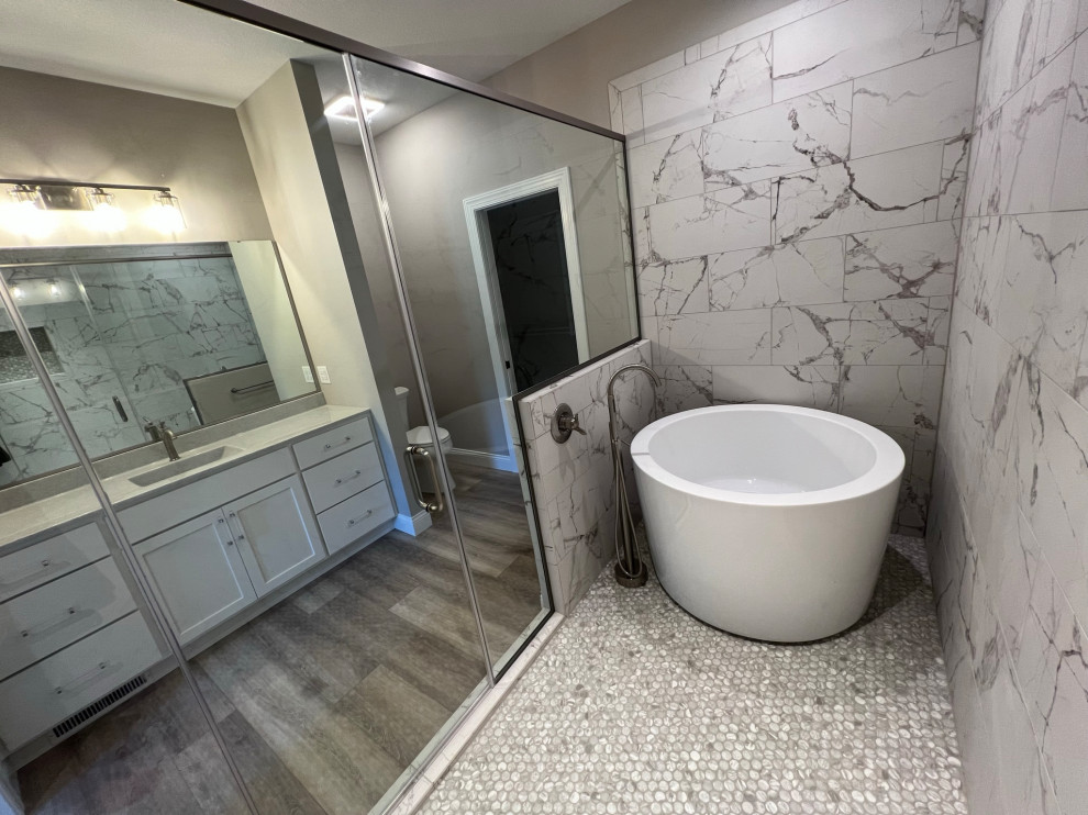Bathroom 17