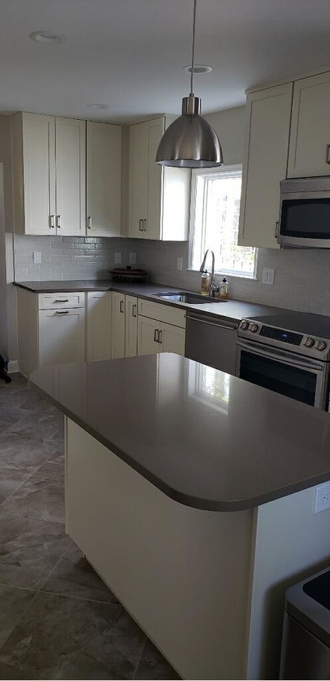 Inspiration for a transitional home design remodel in DC Metro
