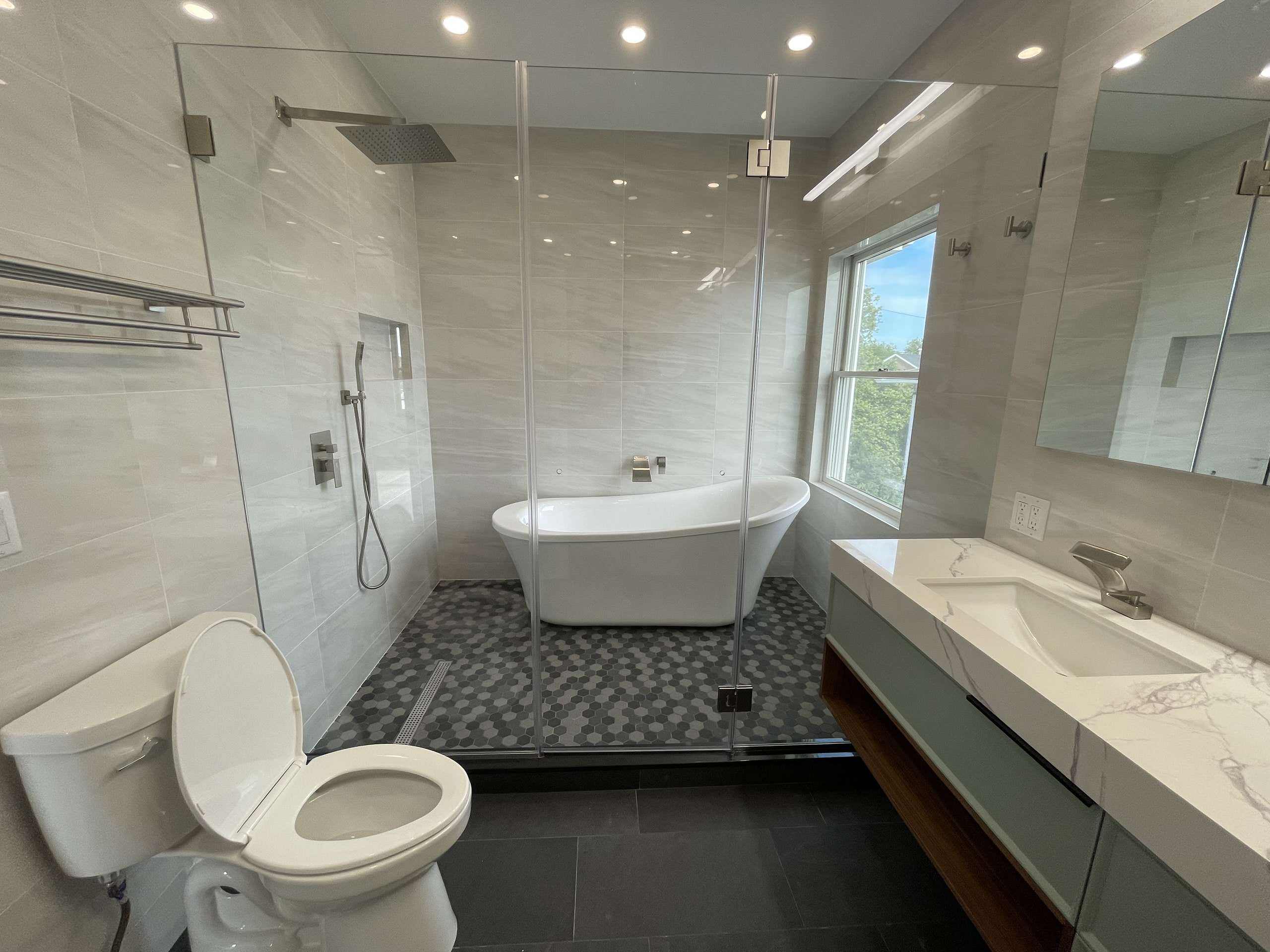 xxxx Riverside Dr Wantagh, NY 11793