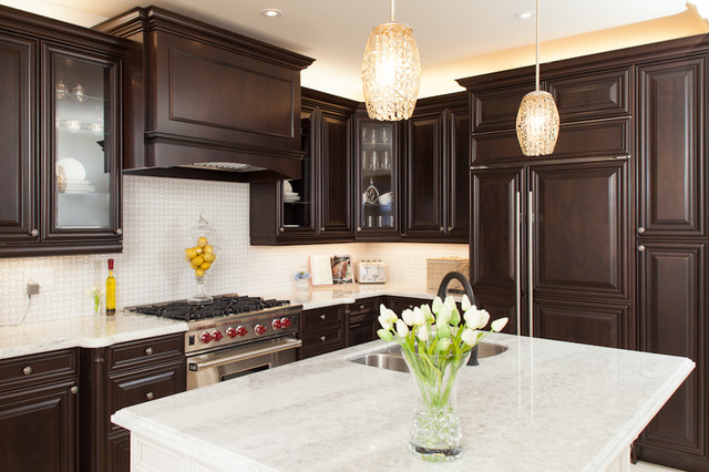 OAKVILLE Canada Traditional Kitchen Toronto by 