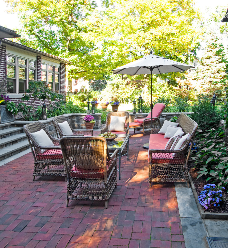 4 Tips for Touching Up Your Outdoor Summer Decor