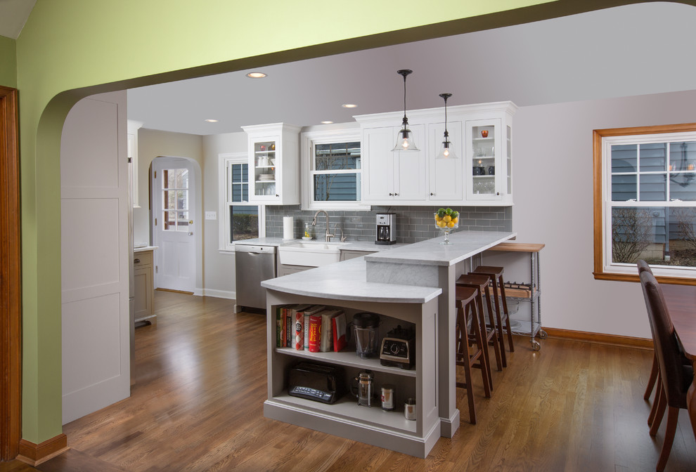 Home design - transitional home design idea in Columbus