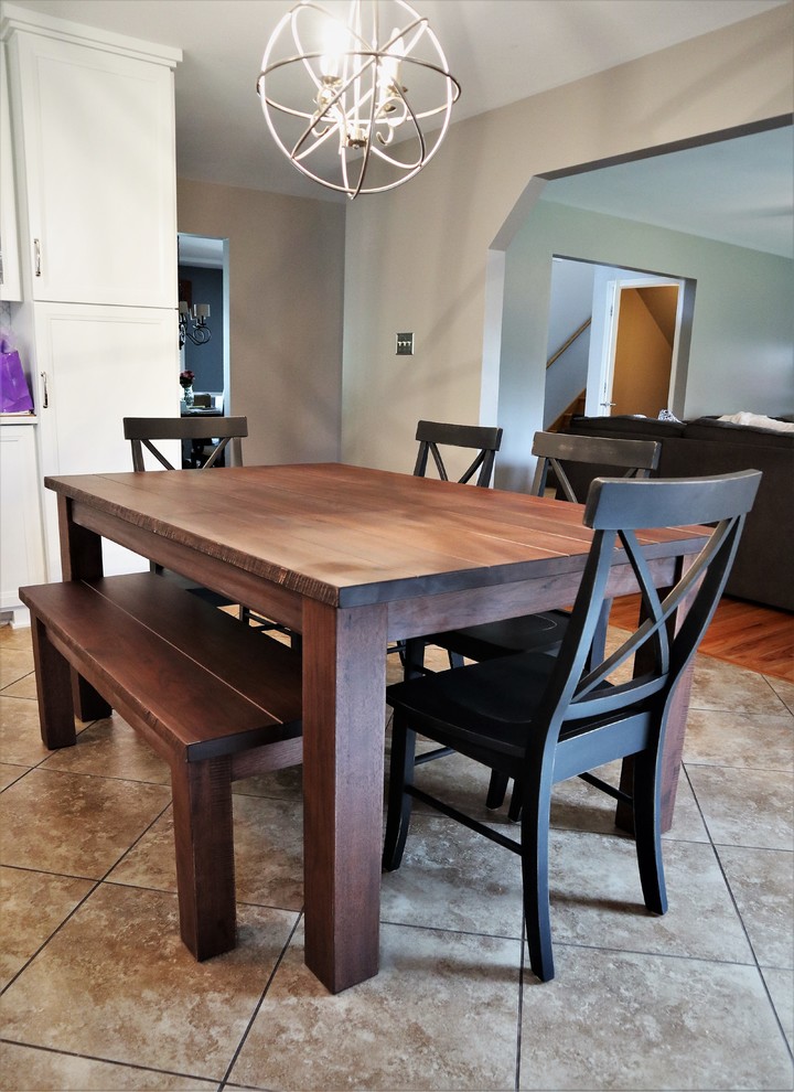 Kitchen - kitchen idea in Chicago