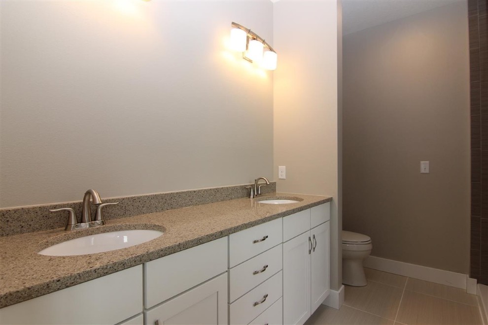 Inspiration for a transitional bathroom remodel in Cedar Rapids