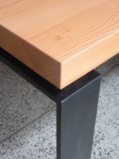 Lantern House Furniture Dining Table In Reclaimed Yellow Pine