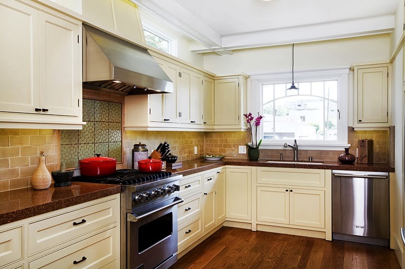 Kitchen - kitchen idea in Orange County