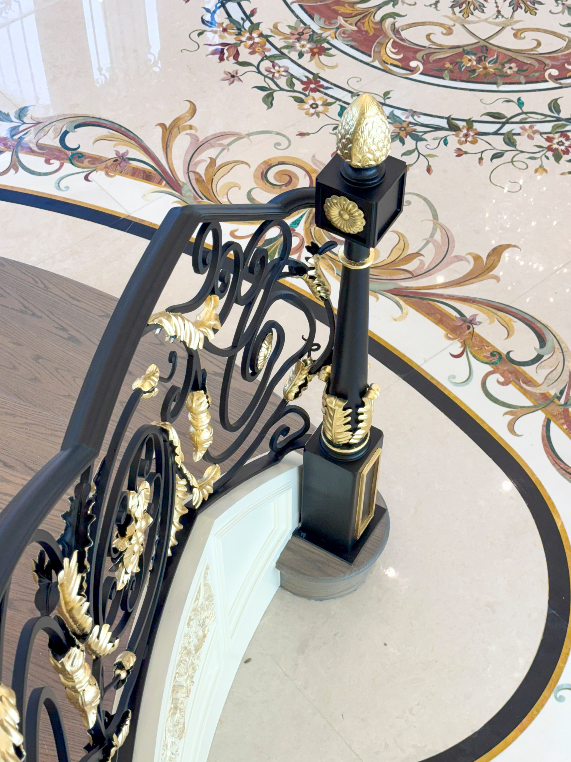 135_Vibrant Staircase with Touch of Historic Grandeur, Great Falls, VA 22066
